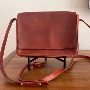 Nisolo Clara bag in Brandy